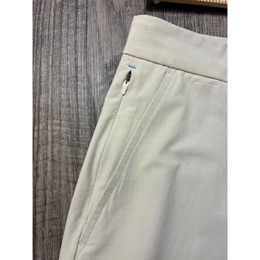 Vineyard Vines On-The-Go Shorts Mens 36 Stone Beige OTG Performance Chino 7